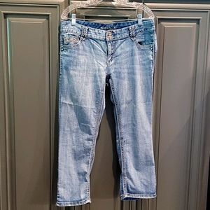 Ankle Jeans w/ Clear Crystal Embellishment